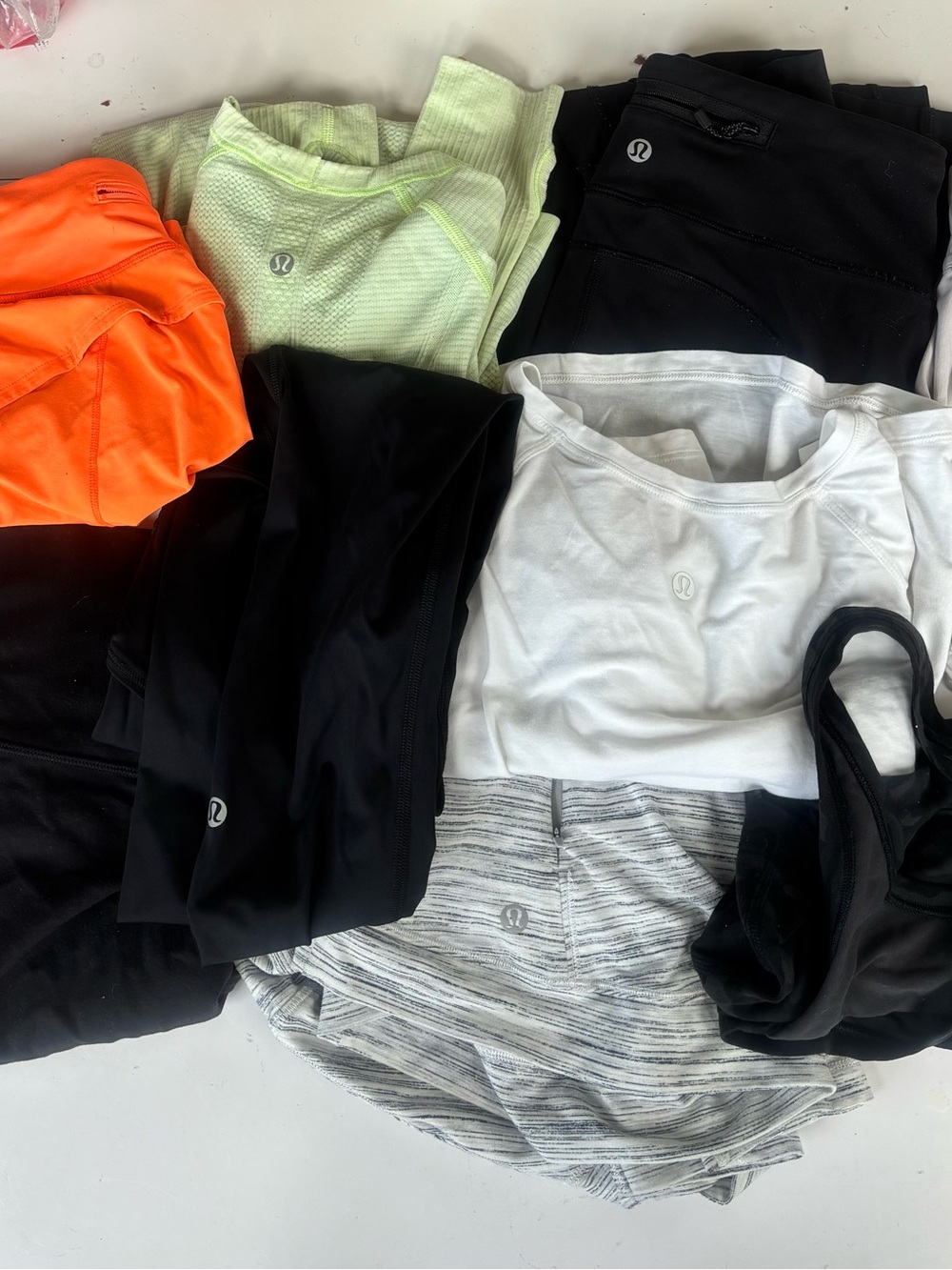 lululemon athletica lot 9 items sizes 4-8 GUC